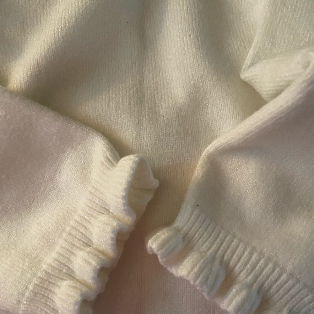 SOFT ruffle trim pull-over sweater - NEW - Picture 4 of 7